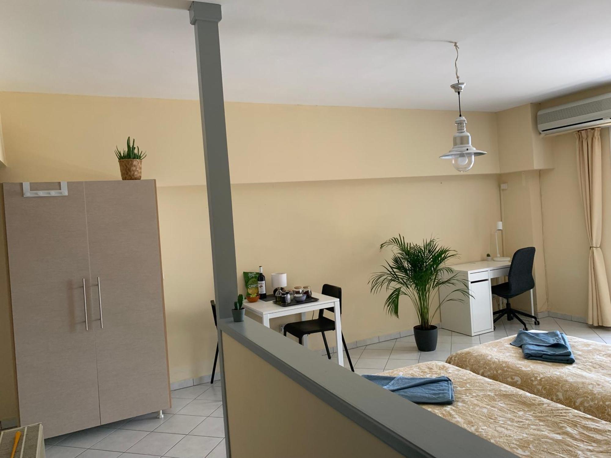 Eviaxl Studios Khronia Екстер'єр фото